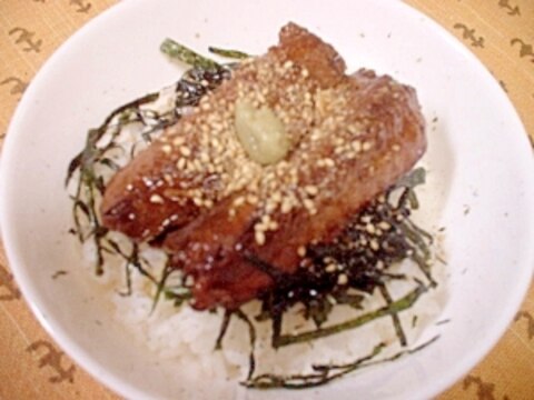市販のさんまの蒲焼缶で簡単丼ぶり レシピ 作り方 By デブネコたん W ノ 楽天レシピ 市販のさんまの蒲焼缶で簡単丼ぶり レシピ 作り方 By デブネコたん W ノ 楽天レシピ